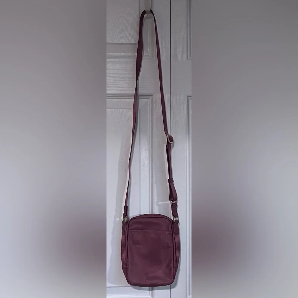 Tumi Voyageur Ruma Crossbody Bag in Rose Pink